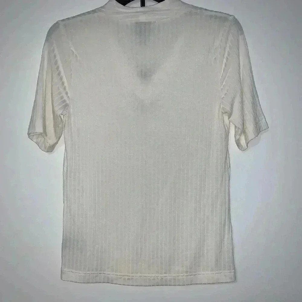Worthington Ribbed V-Neck Top​​ - Picture 6 of 6